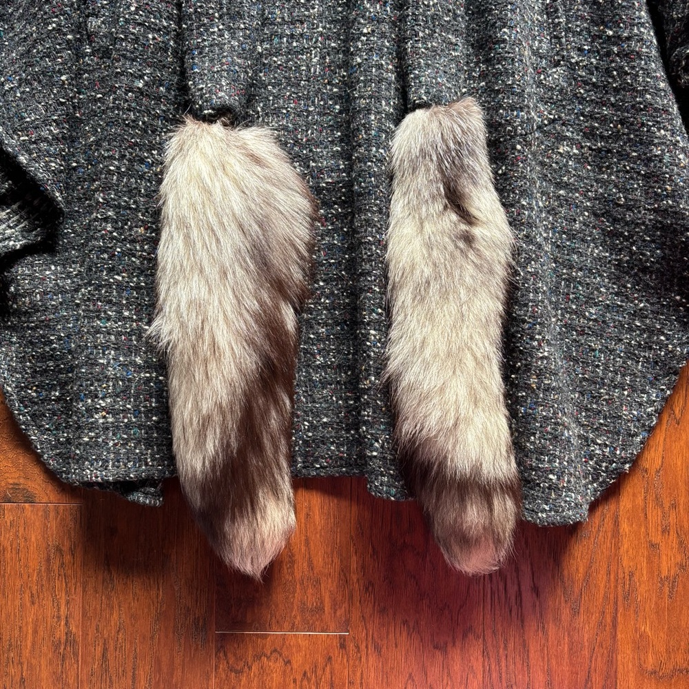 Vintage Capri Marie Mirisola Wool Tweed Jacket with Fox Fur Scarf | Union Made - Picture 9 of 11